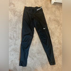 Black Nike Pro leggings